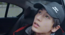 活动结束后，阿汤哥在IG分享了在影院内与鲍威尔的合照，并配文：“和朋友们一起看电影，度过愉快的夜晚！